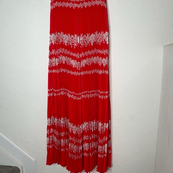 Self- Portrait Flower Spell Maxi Ruffle Pleated Dress Size US6 Red V Neck - Picture 4 of 15